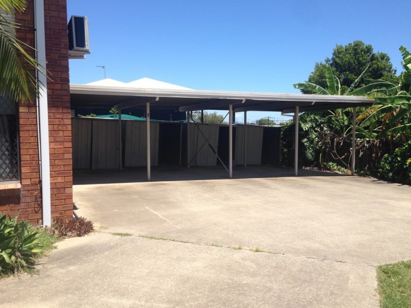 4/4 WILMOTT STREET, West Gladstone QLD 4680