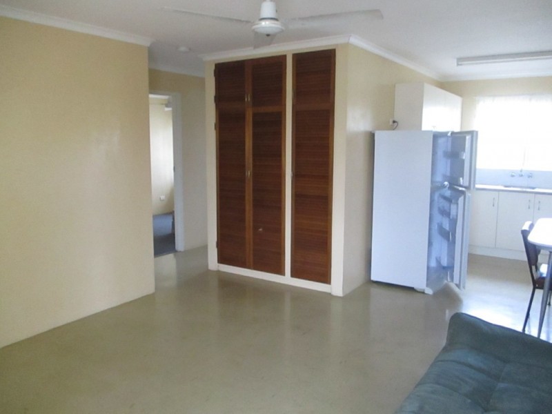 1/12 MURRAY STREET, West Gladstone QLD 4680