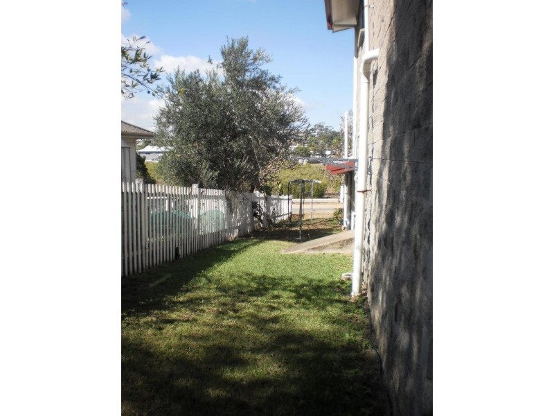 1/12 MURRAY STREET, West Gladstone QLD 4680