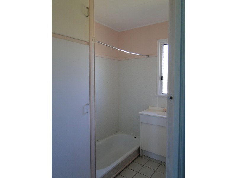 7 JANSEN STREET, West Gladstone QLD 4680