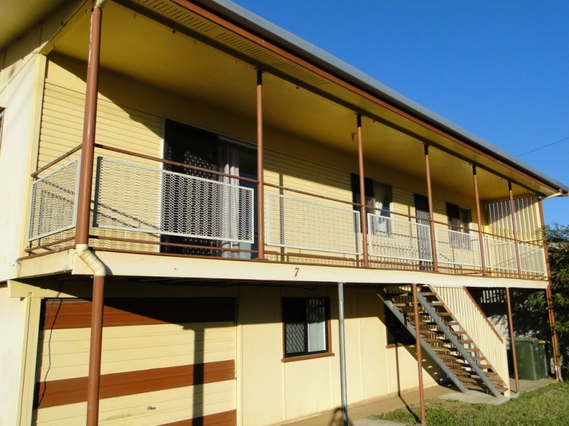 7 JANSEN STREET, West Gladstone QLD 4680