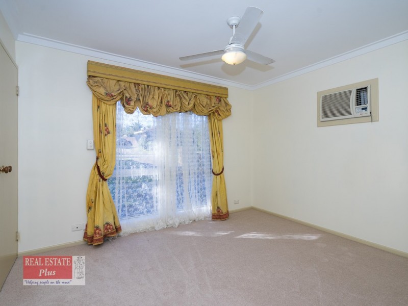 10 Tamarine Way, Swan View WA 6056