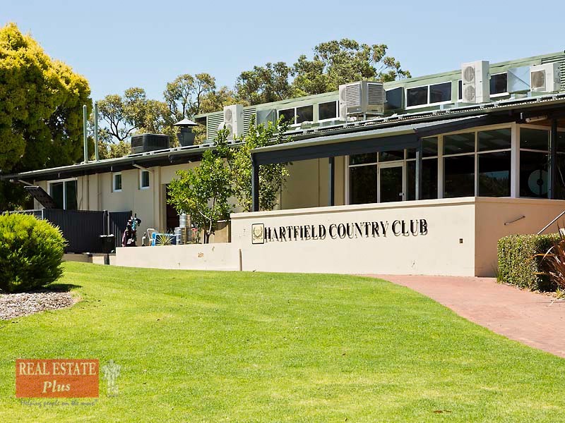 11 Lincoln Road, Forrestfield WA 6058