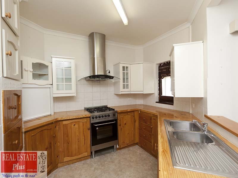 3 Hillway, Swan View WA 6056