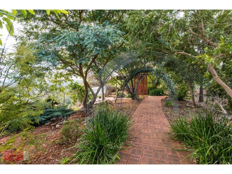 86 Swan View Road, Swan View WA 6056