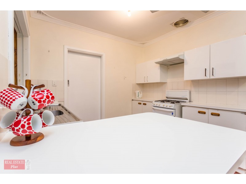 35 Warren Road, Maida Vale WA 6057