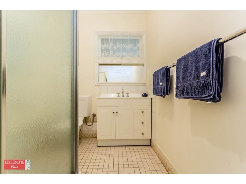 35 Warren Road, Maida Vale WA 6057