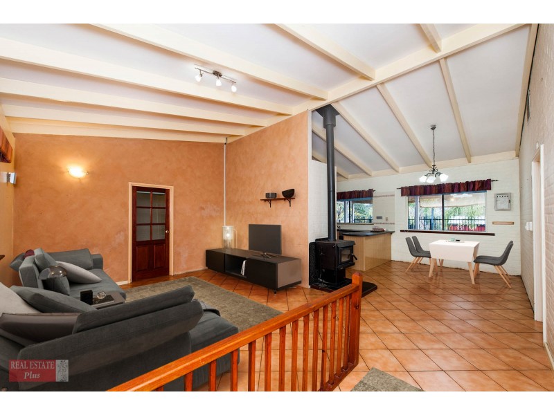 85 Lake View Road, Chidlow WA 6556