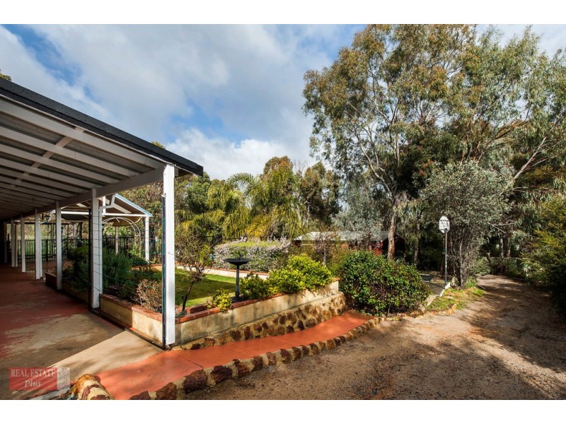 85 Lake View Road, Chidlow WA 6556