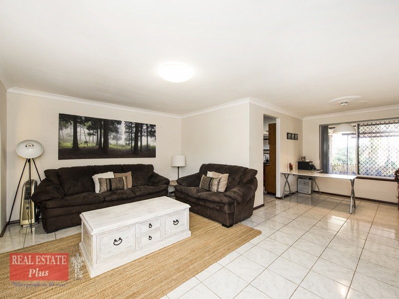 76 Blanchard Road, Swan View WA 6056