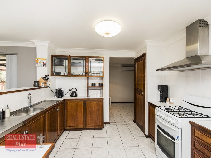 76 Blanchard Road, Swan View WA 6056