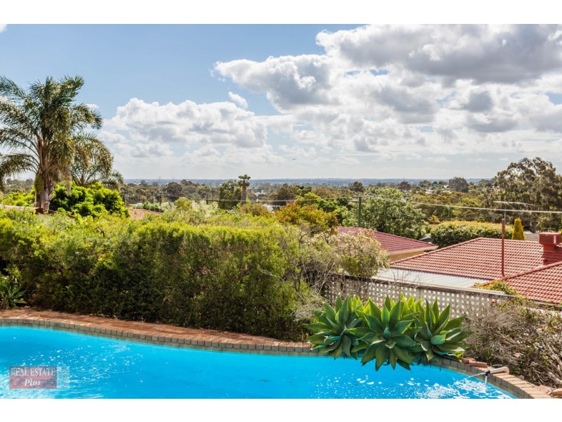 9 Bladon Way, Swan View WA 6056