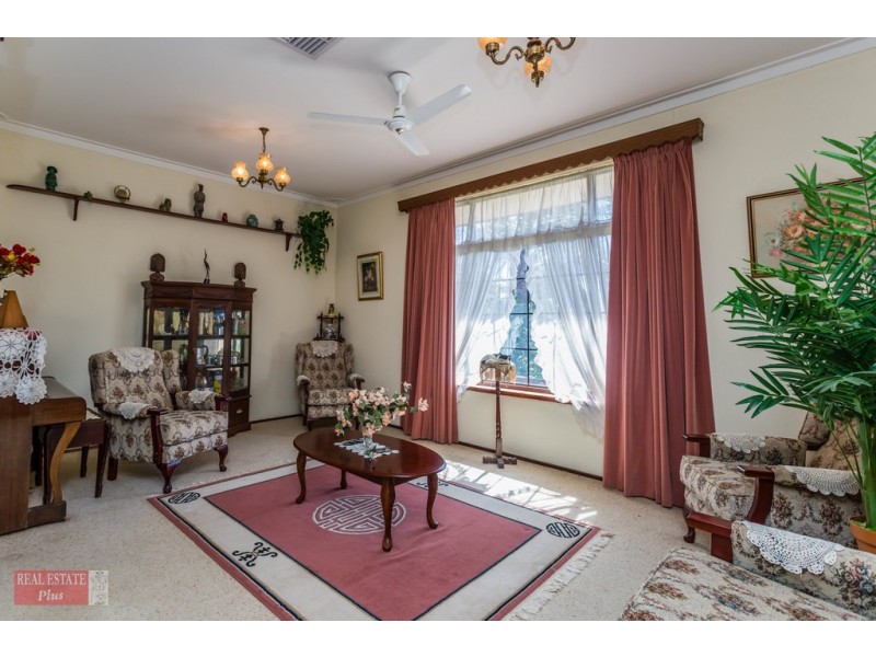 9 Bladon Way, Swan View WA 6056