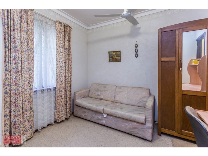 9 Bladon Way, Swan View WA 6056