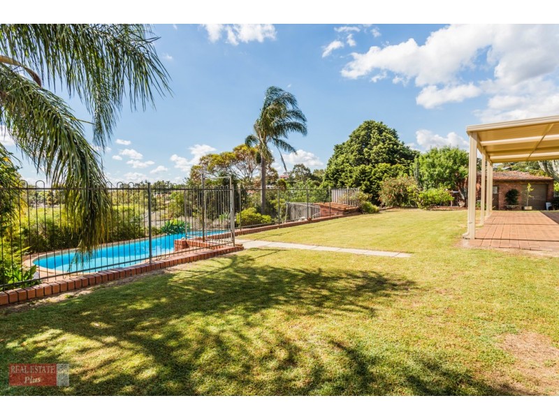 9 Bladon Way, Swan View WA 6056