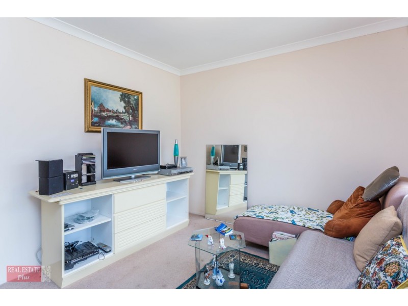 21 Dellar Road, Maddington WA 6109