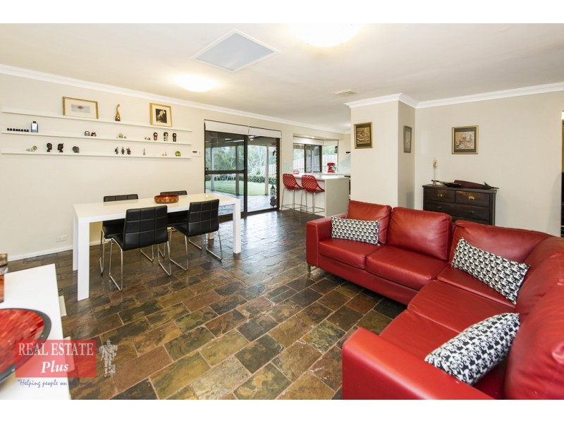 910 Coulston Road, Boya WA 6056