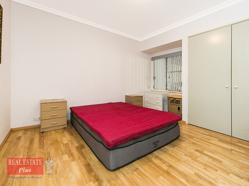 5 Lone Pine Way, Greenmount WA 6056