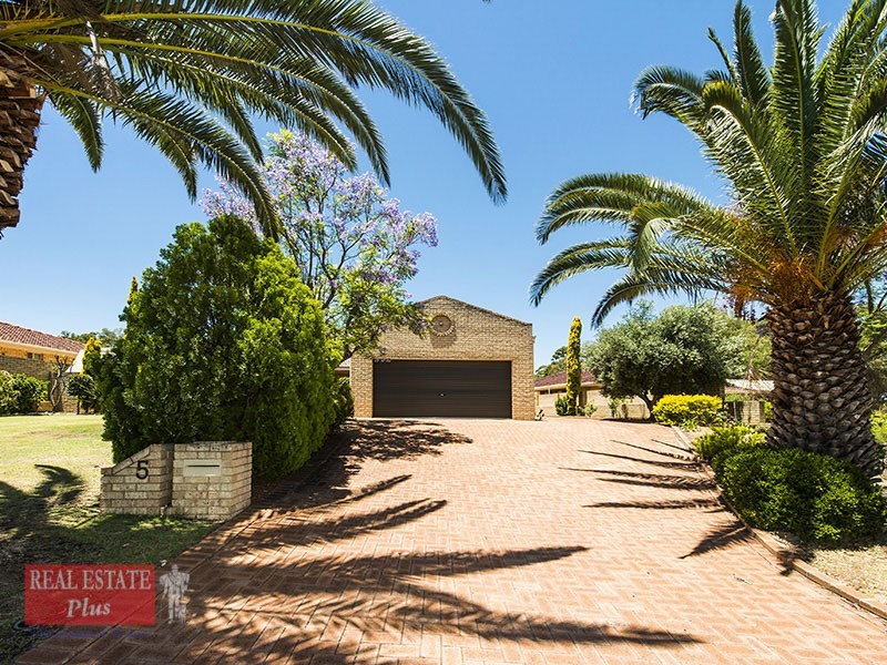 5 Lone Pine Way, Greenmount WA 6056