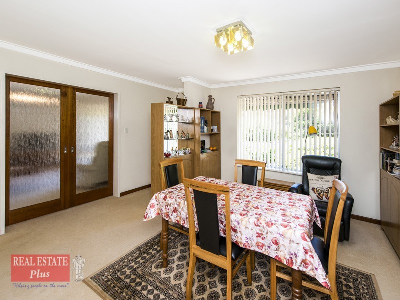 10 Barussela Avenue, Greenmount WA 6056