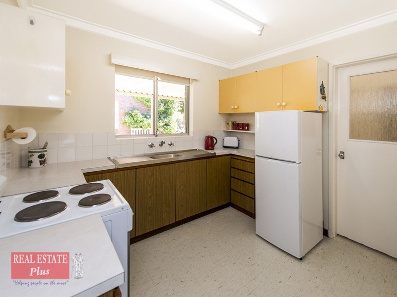 10 Barussela Avenue, Greenmount WA 6056