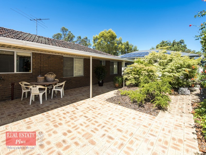 10 Barussela Avenue, Greenmount WA 6056