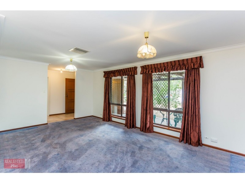 44 Lincoln Road, Forrestfield WA 6058