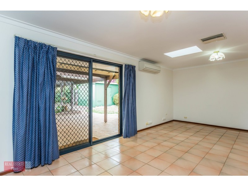 44 Lincoln Road, Forrestfield WA 6058