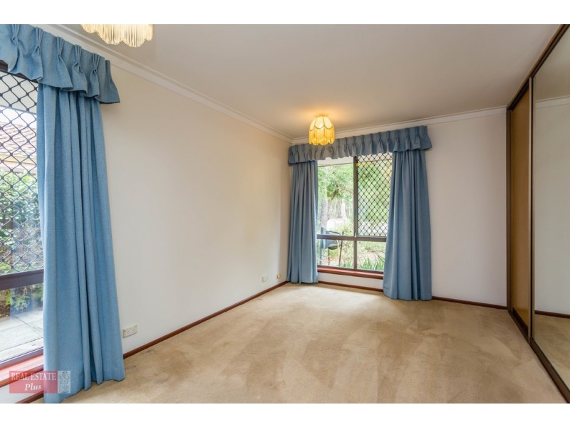 44 Lincoln Road, Forrestfield WA 6058