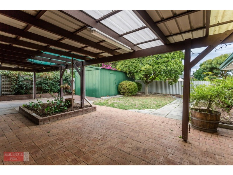 44 Lincoln Road, Forrestfield WA 6058