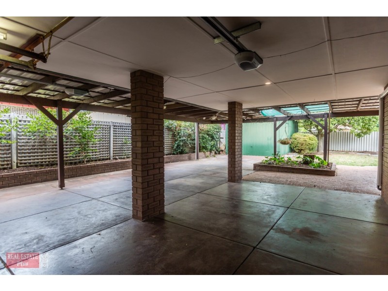 44 Lincoln Road, Forrestfield WA 6058