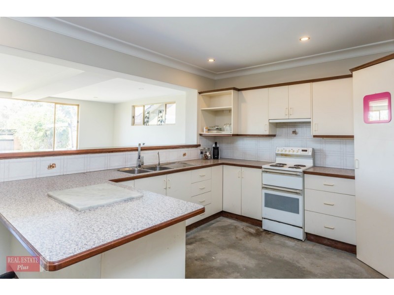 35 Buckingham Road, Swan View WA 6056