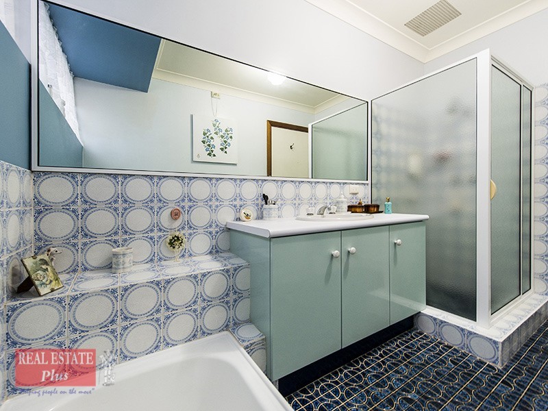 1 Vernal Vale, Greenmount WA 6056