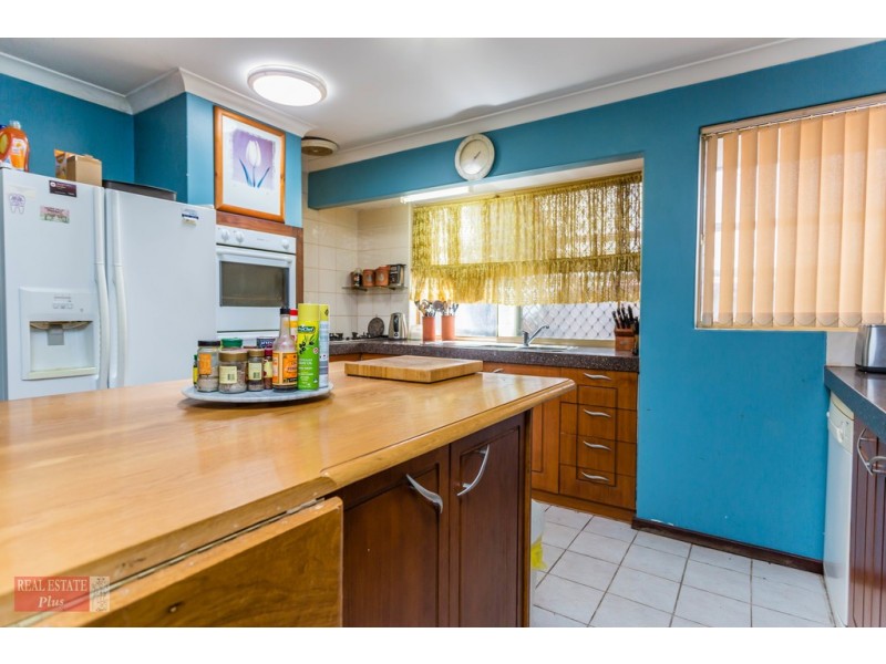 16 Robins Rise, Stratton WA 6056