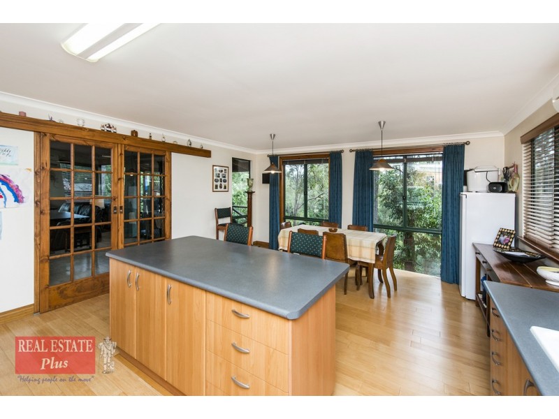 28 Byfield  Road, Parkerville WA 6081