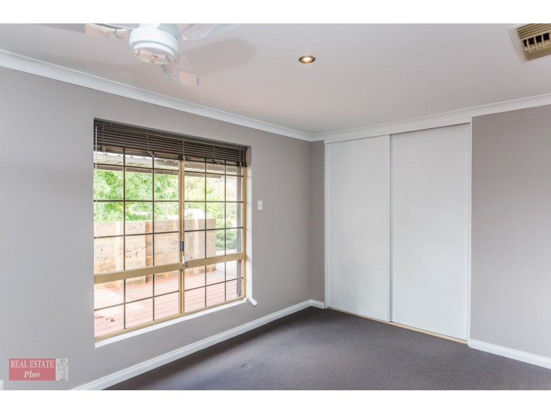 5 Banner Place, Swan View WA 6056