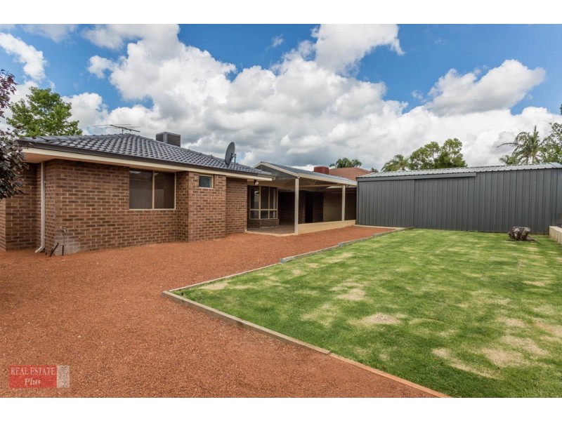 5 Banner Place, Swan View WA 6056