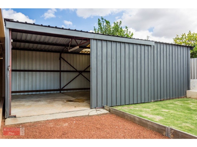 5 Banner Place, Swan View WA 6056