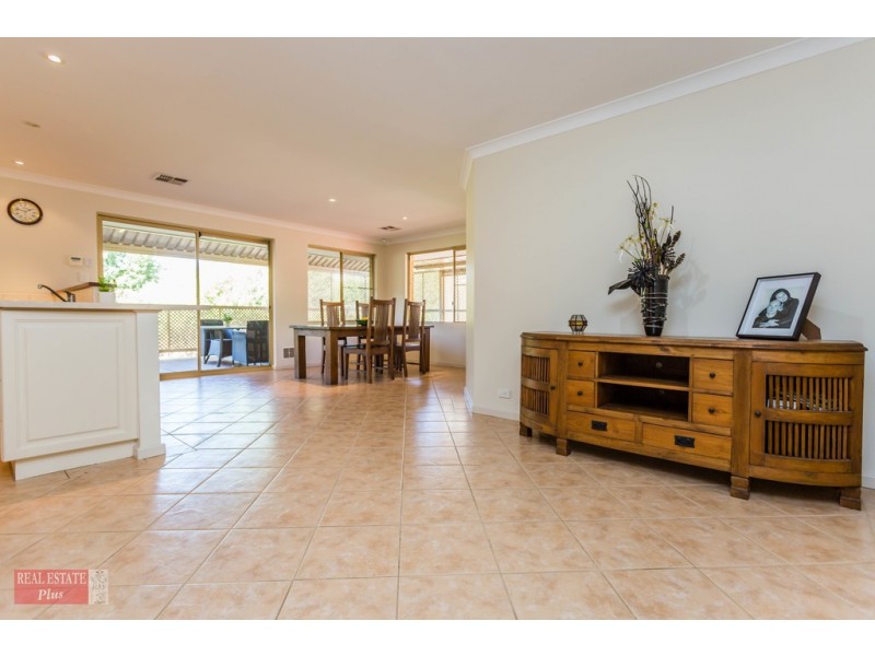 3 Grevillea Crescent, Swan View WA 6056