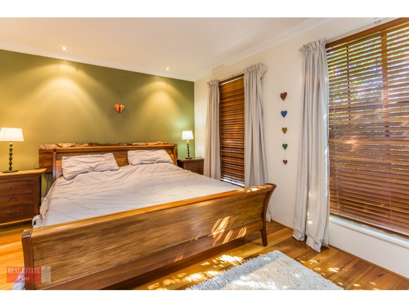 8 Radford Place, Bellevue WA 6056