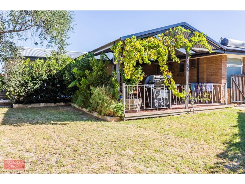 8 Radford Place, Bellevue WA 6056