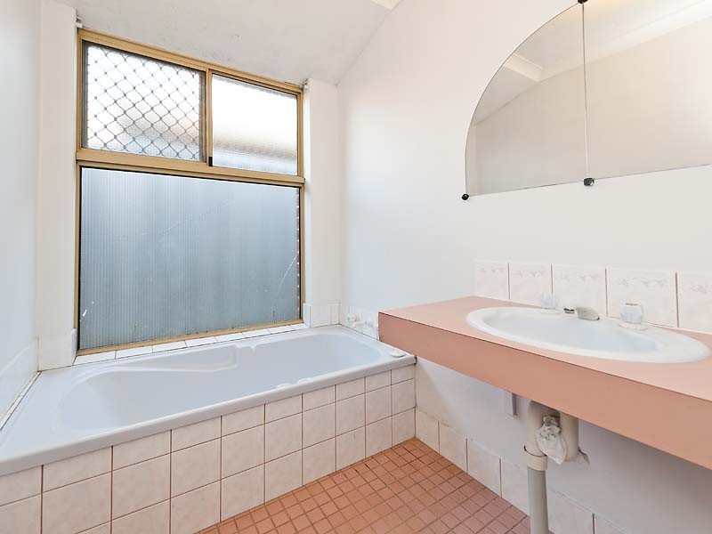 26 Burton Retreat, Stratton WA 6056