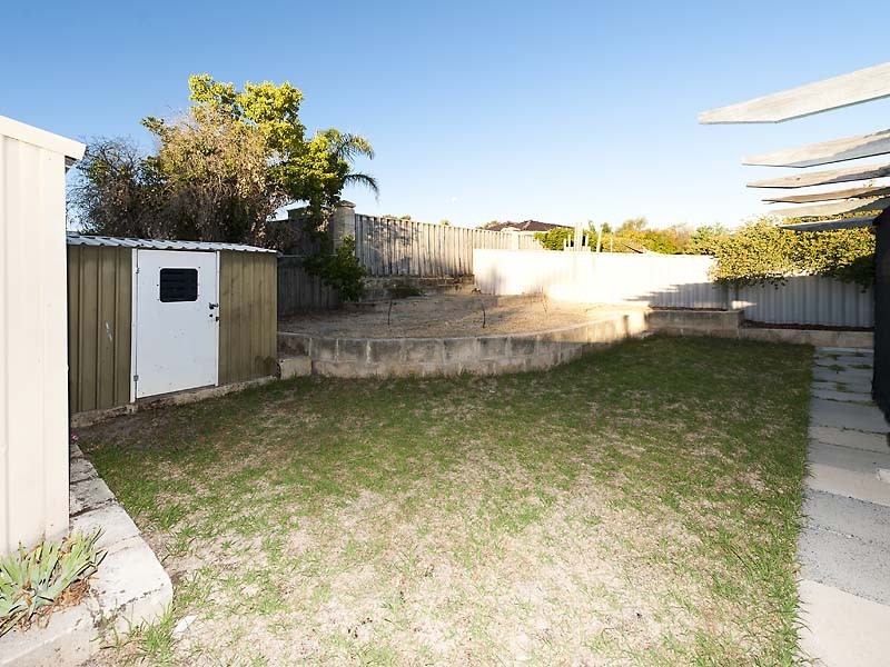 26 Burton Retreat, Stratton WA 6056