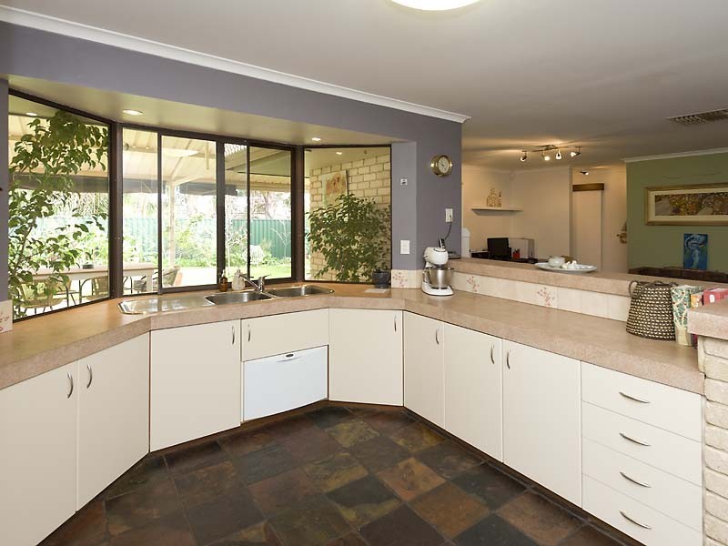 59 Redgum Avenue, Bellevue WA 6056