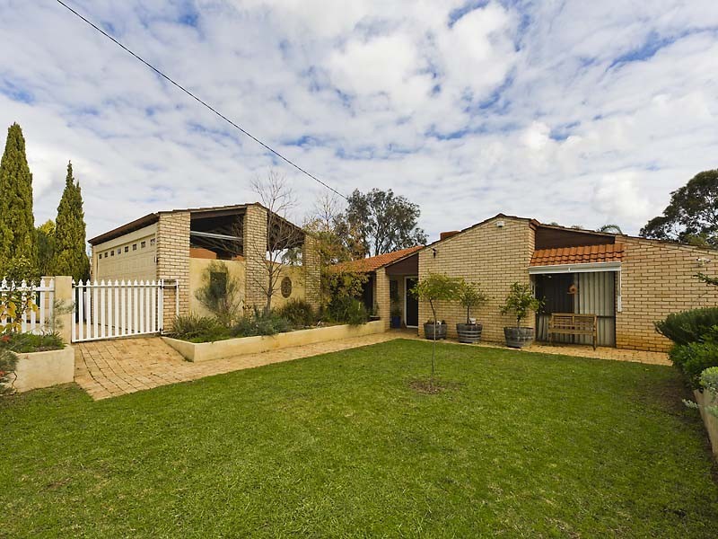 59 Redgum Avenue, Bellevue WA 6056