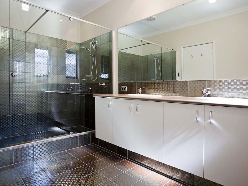 6 Elford Corner, High Wycombe WA 6057