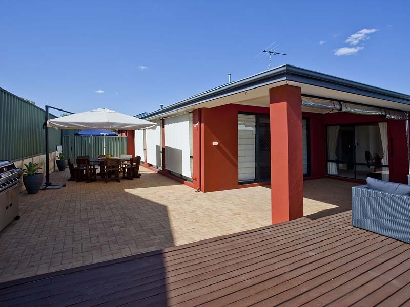 6 Elford Corner, High Wycombe WA 6057