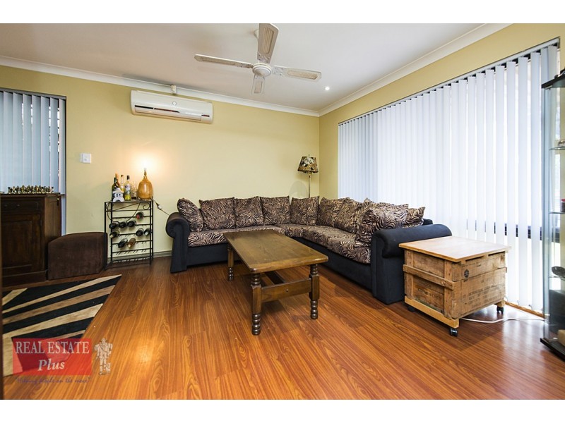 10 Woodbridge Close, Swan View WA 6056