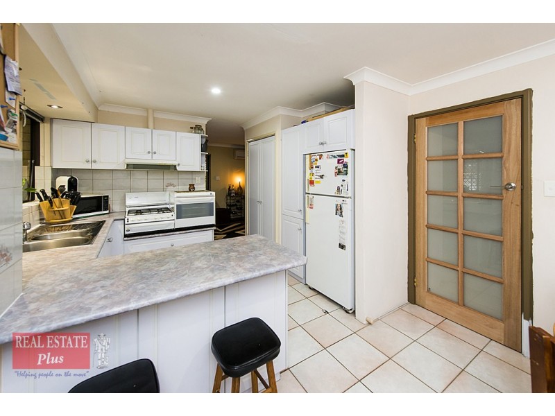 10 Woodbridge Close, Swan View WA 6056