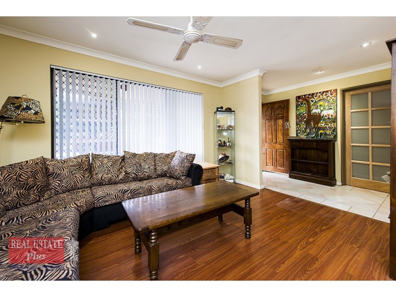 10 Woodbridge Close, Swan View WA 6056